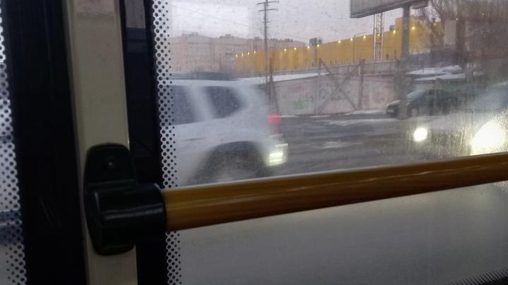 На мосту Саратов-Энгельс столкнулись несколько машин