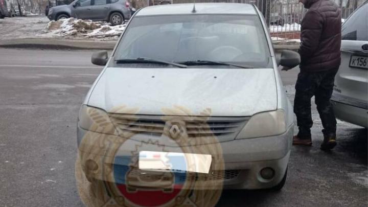 На Улешах в Саратове иномарка задним ходом наехала на пенсионерку