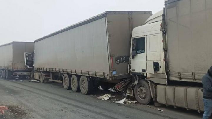 В массовые ДТП в Гагаринском районе попали более 20 авто