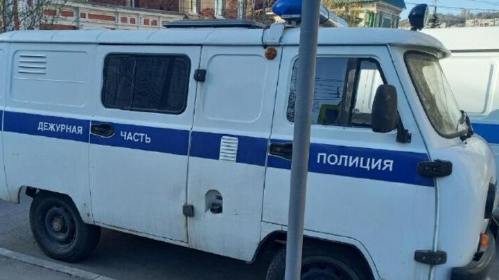 Саратовский рецидивист вымогал деньги с бывшей возлюбленной