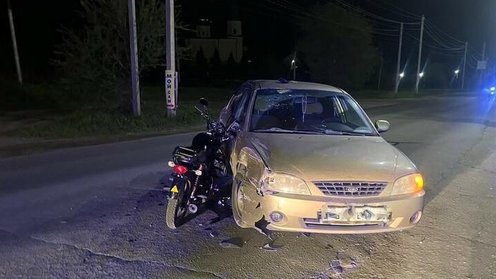 В темноте в саратовской Поливановке иномарка сбила подростка на мопеде