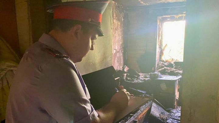 На пожаре в саратовском общежитии погиб подросток