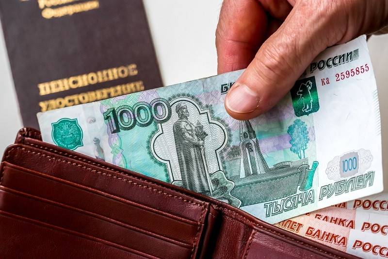 В результате начала специальной военной операции 24 февраля 2022 года и объявления частичной мобилизации 21 сентября 2022 года, регионы России приняли активные меры по поддержке военнослужащих и их семей. В 2024 году размеры выплат для тех, кто заключил контракт, значительно увеличились, что свидетельствует об усилиях правительства по улучшению условий службы.