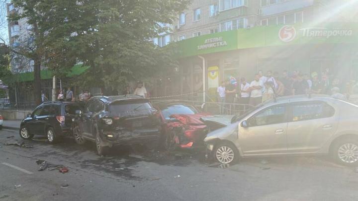 Смертельное ДТП на Белоглинской: девушка погибла под колёсами в массовой аварии| ВИДЕО
