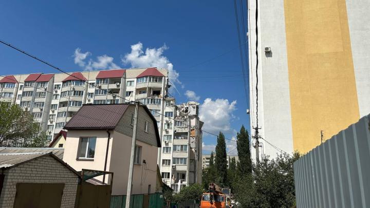 Трагедия на Блинова: при взрыве газа погиб ребенок, спасатели продолжают разбирать завалы